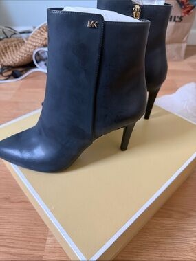 Michael Kors Black Leather Pointed Toe Stiletto Ankle Boots